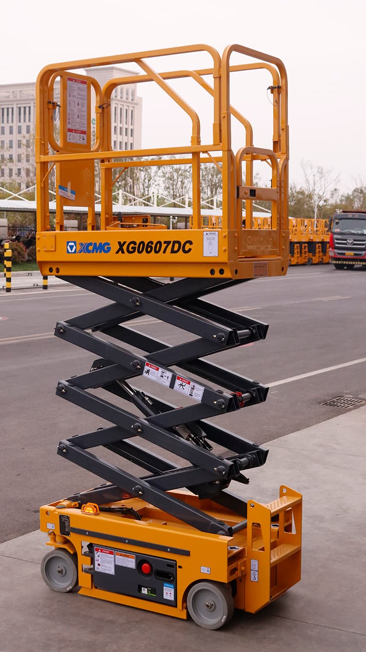 XCMG official 6m electric drive self propelled mobile scissor lift XG0607DC aerial platform price