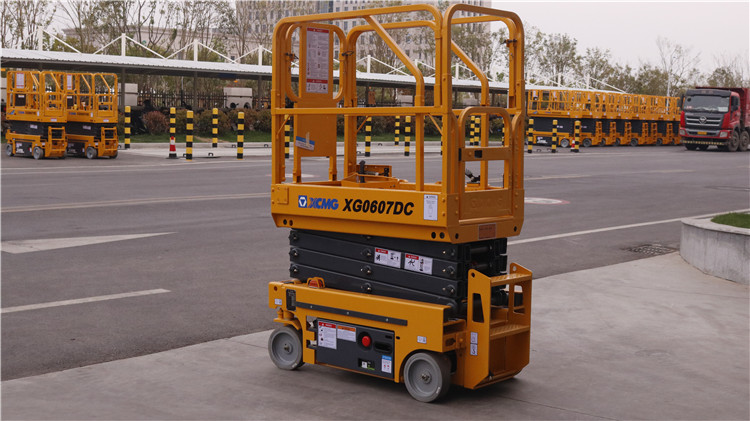 XCMG 6m small scissor lifting electric platform machine XG0607DC