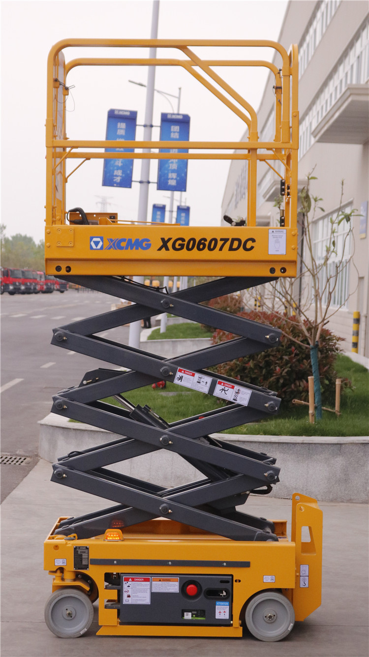 XCMG 6m small scissor lifting electric platform machine XG0607DC