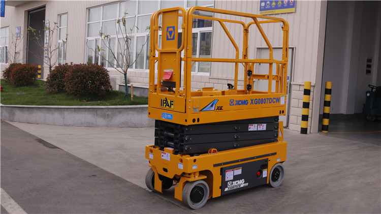 XCMG official manufacturer 8m mini china electric drive scissor lift XG0807DCW machine price