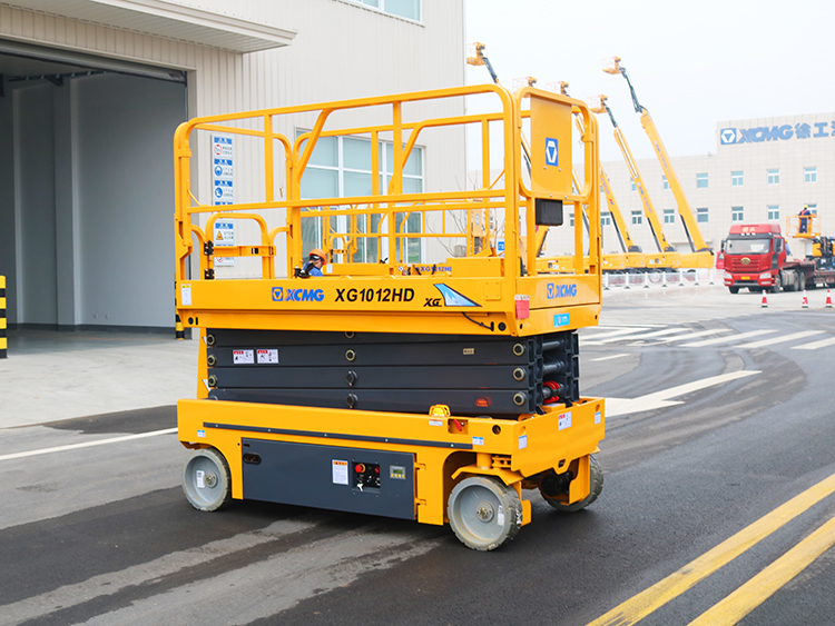 XCMG official 10m hydraulic scissor lift XG1012HD aerial vertical working platform lift for sale