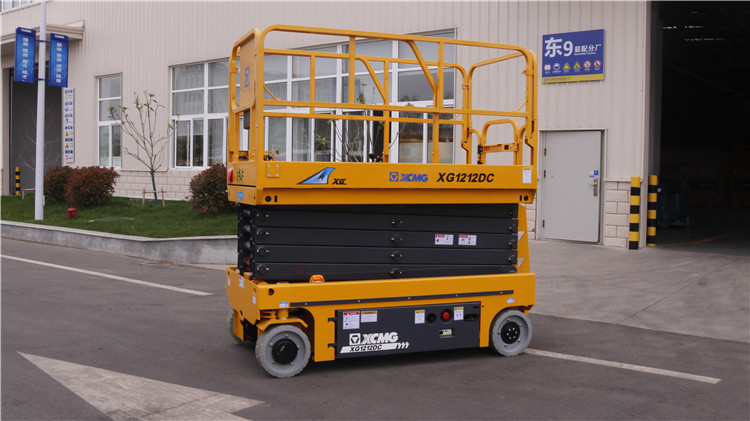 XCMG official manufacturer 12m electric scissor lift table XG1212DC mobile machine for sale