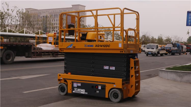 XCMG official 14m self propelled china electric drive scissor lift XG1412DC mobile machine price