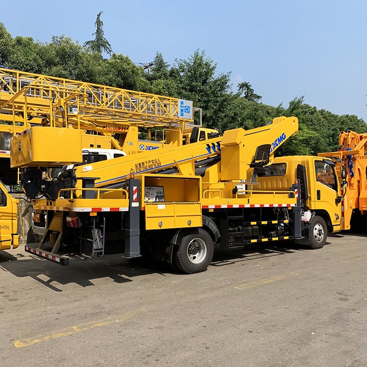 XCMG official 16m aerial work truck XGS5062JGKJ6 telescopic aerial bucket truck mounted price