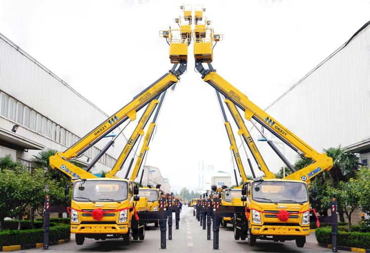 XCMG official platform truck XGS5050JGKJ6 Chinese new folding boom lifting platform truck for sale