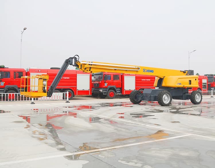 XCNG Manufacturer XGS58 China 58m Self-propelled Hydraulic Telescopic Boom Lift for Sale