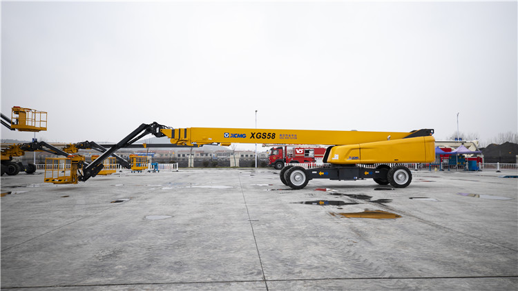 XCMG XGS58 58m self propelled telescopic boom elevated lift