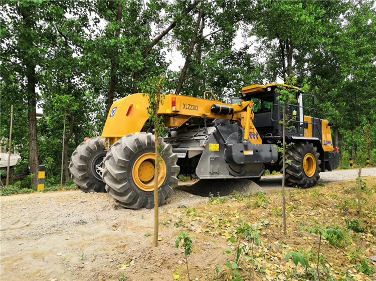 XCMG Road Construction Machine Soil Recycling 2.3 Meter Cold Asphalt Recycler XLZ2303 For Sale