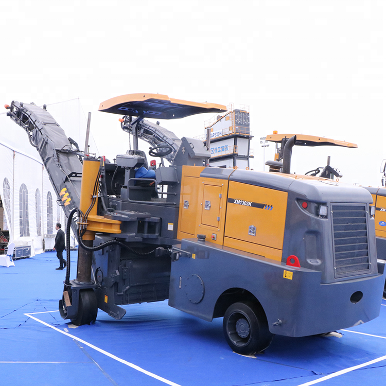 XCMG road milling machine XM1303K 1.3m road cold planer construction road milling machine for sale