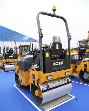 XCMG road compactor XMR603 China new 6 ton light vibratory road roller double drum compactor price