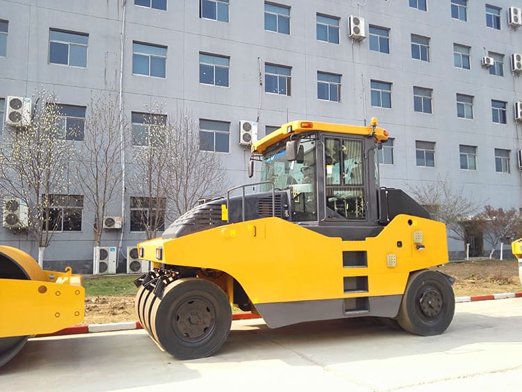 XCMG Official 26 Ton Asphalt Rollers XP263 Hydraulic Tire Roller Compactor for sale