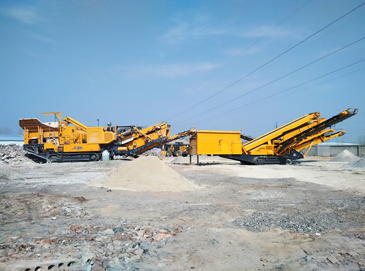 XCMG Mobile Impact Crusher Stone Rock Crusher Machine XPF1214 With Cummins Engine Price