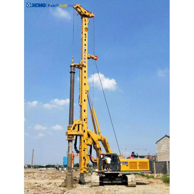 XCMG XR120D small piling rig machine 120kn 44m rotary drilling rig for sale