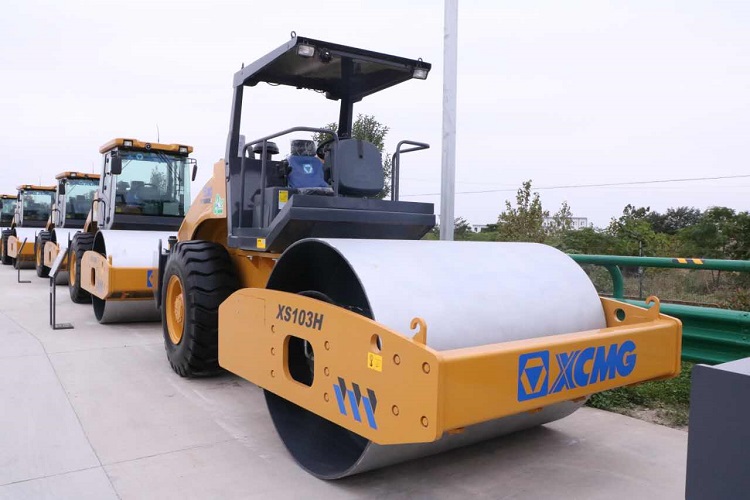 XCMG 10 ton vibratory road roller XS103H earth compactor machine road roller for sale