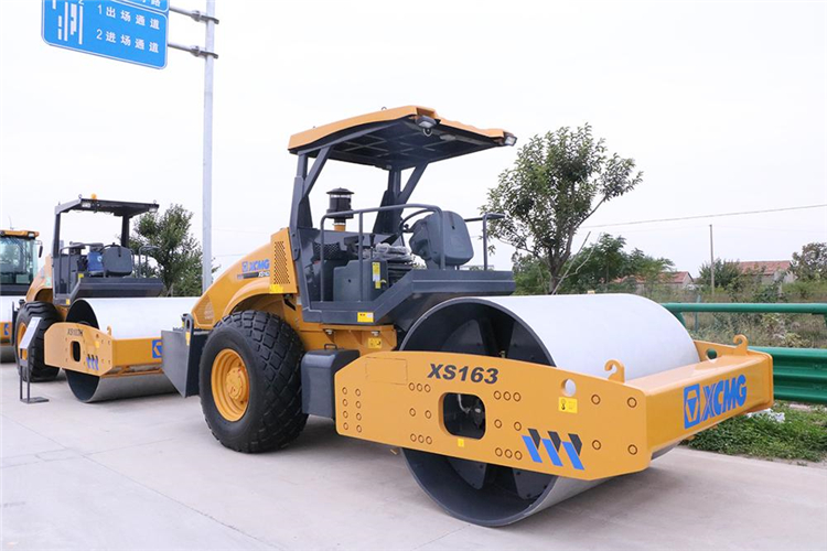 XCMG Official XS163 16 Ton Single Drum Vibratory Road Roller with Low Price