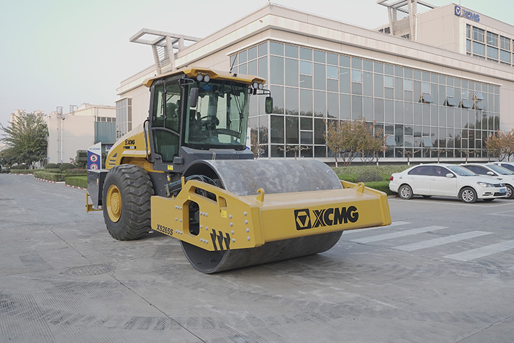 XCMG New XS265S 26 Ton Advanced Compaction Single Drum Road Roller Compactor at Bauma Show