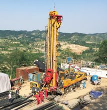 XCMG official 500m 23 ton truck mounted deep water well drilling rig XSC5/280 price