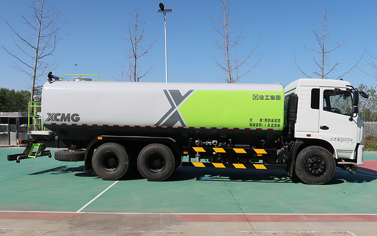 XCMG sprinkler cleaning truck XZJ5250GQXS5 road cleaning truck with high pressure water system price