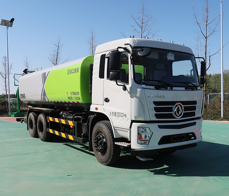 XCMG official factory 14.5L sprinkler cleaning truck XZJ5250GSSD5 road spray cleaning truck price