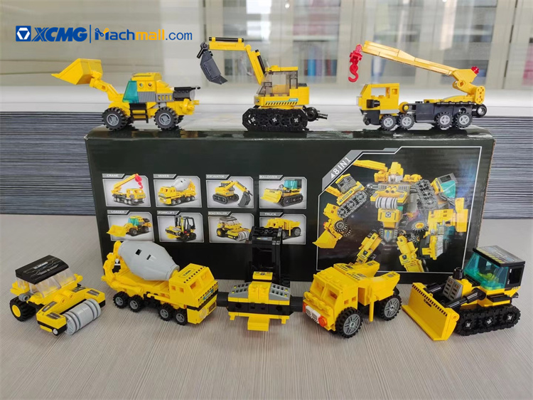 XCMG Construction Equipment 8in1 Bricks Toy for sale