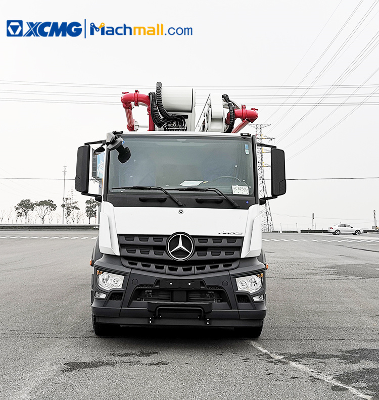 China XCMG concrete pump HB62V with Benz chassis price in Singapore