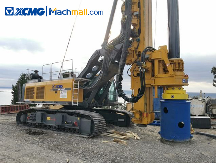 XCMG 240kn 70m Hydraulic Dual Rotary Drilling Rig Bored Pile Machine XR240E price