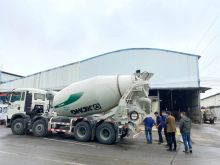 HOWO 6000 liters concrete mixer truck G06K price