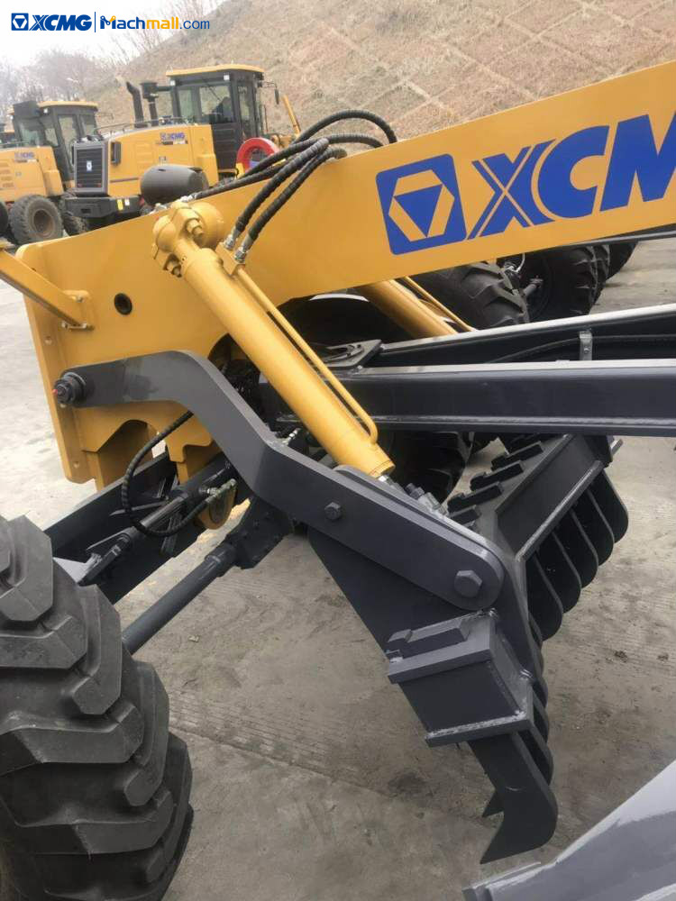 XCMG motor grader GR135 135hp new small motorgrader with ripper price