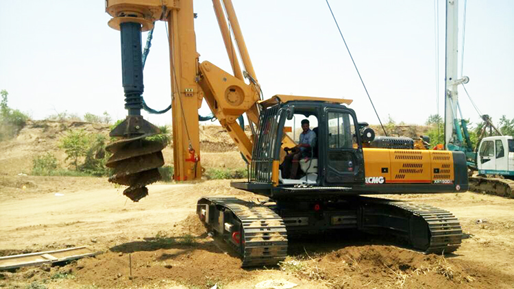 XCMG XR150D 150kn Small Rotary Drilling Rig Piling Machine