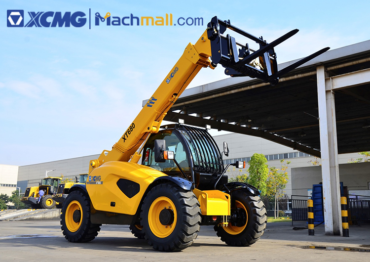 XCMG 4.5 ton telescopic forklift XT680 for sale