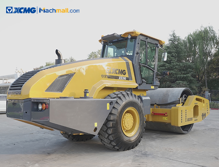 XCMG 40 ton Hydraulic Single Drum Vibratory Roller XS395 for sale