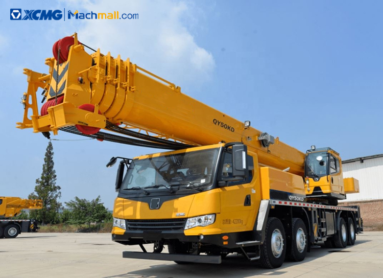 50 tons XCMG telescopic boom truck crane QY50KD price