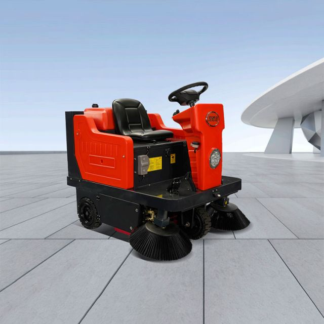 Electric three wheel sweeper DS1350 for sale