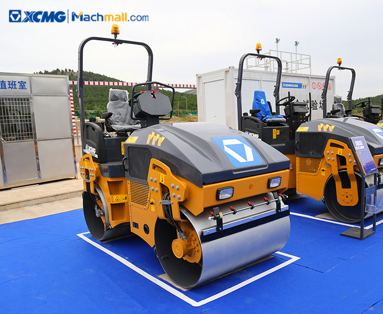 XCMG 3 ton road construction equipment vibrating road roller XMR303S price