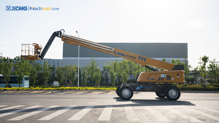 XCMG official XGS43 43m straight arm high quality telescopic towable boom lift for sale