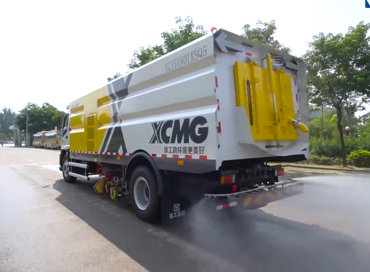 XCMG Official Manufacturer 3 tons Sprinkler Sweeping Truck XZJ5070TXSQ5 for sale