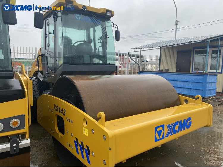 14 ton XCMG vibratory road roller XS143 for sale