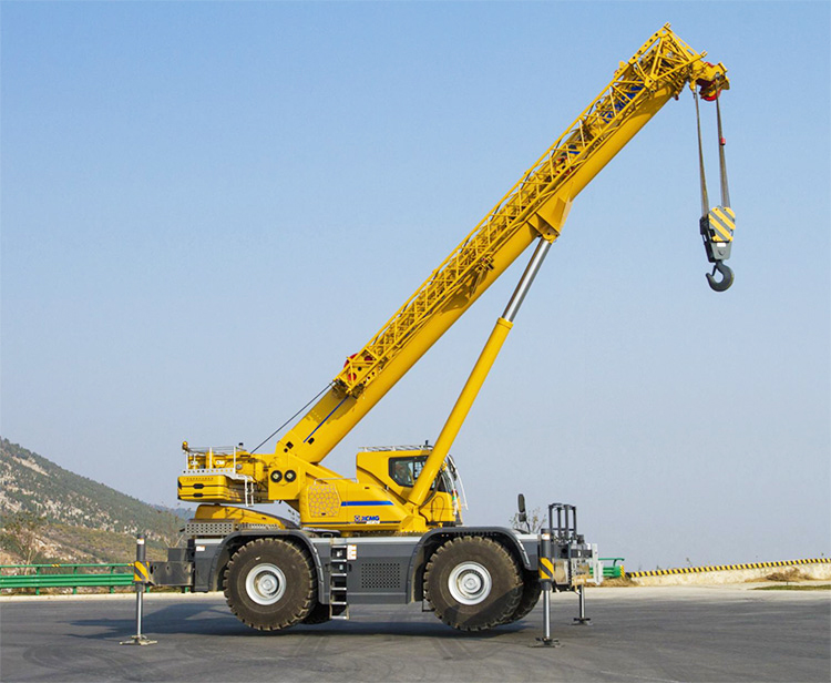 XCMG official 70 ton telescopic rough terrain cranes XCR70 price