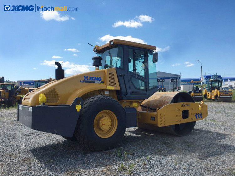 14 ton XCMG vibratory road roller XS143 for sale