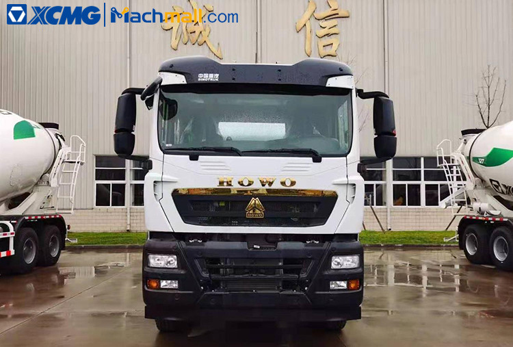 China XCMG 4 cubic meters concrete mixer truck with HOWO chassis G04K for sale