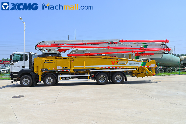 XCMG schwing germany concrete pumps HB58K with Sitrak chassis sale in Singapore