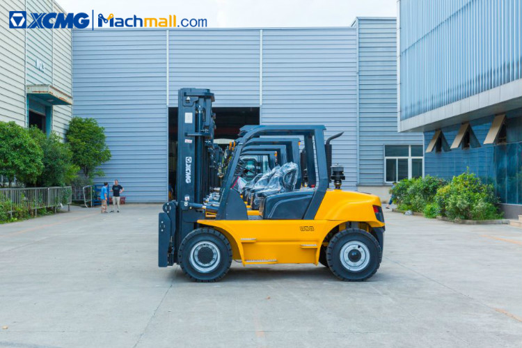 XCMG Factory 8 T Hydraulic Truck Mounted Pickup Crane SQ8SK3Q with Sinotruk Chassis for Sale