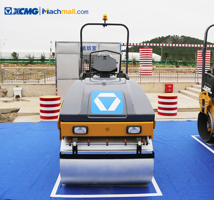 XCMG 3 ton light vibratory road roller compactor equipment for North America price