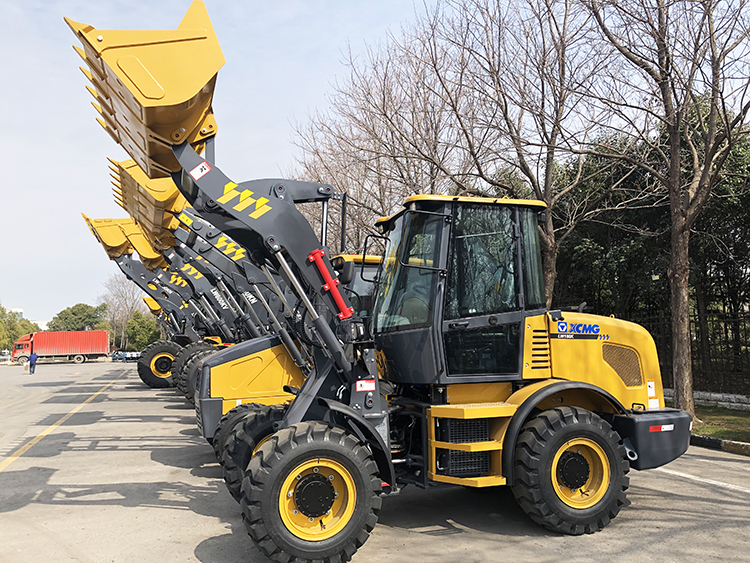 2 ton XCMG mini loader 4wd LW180K for sale