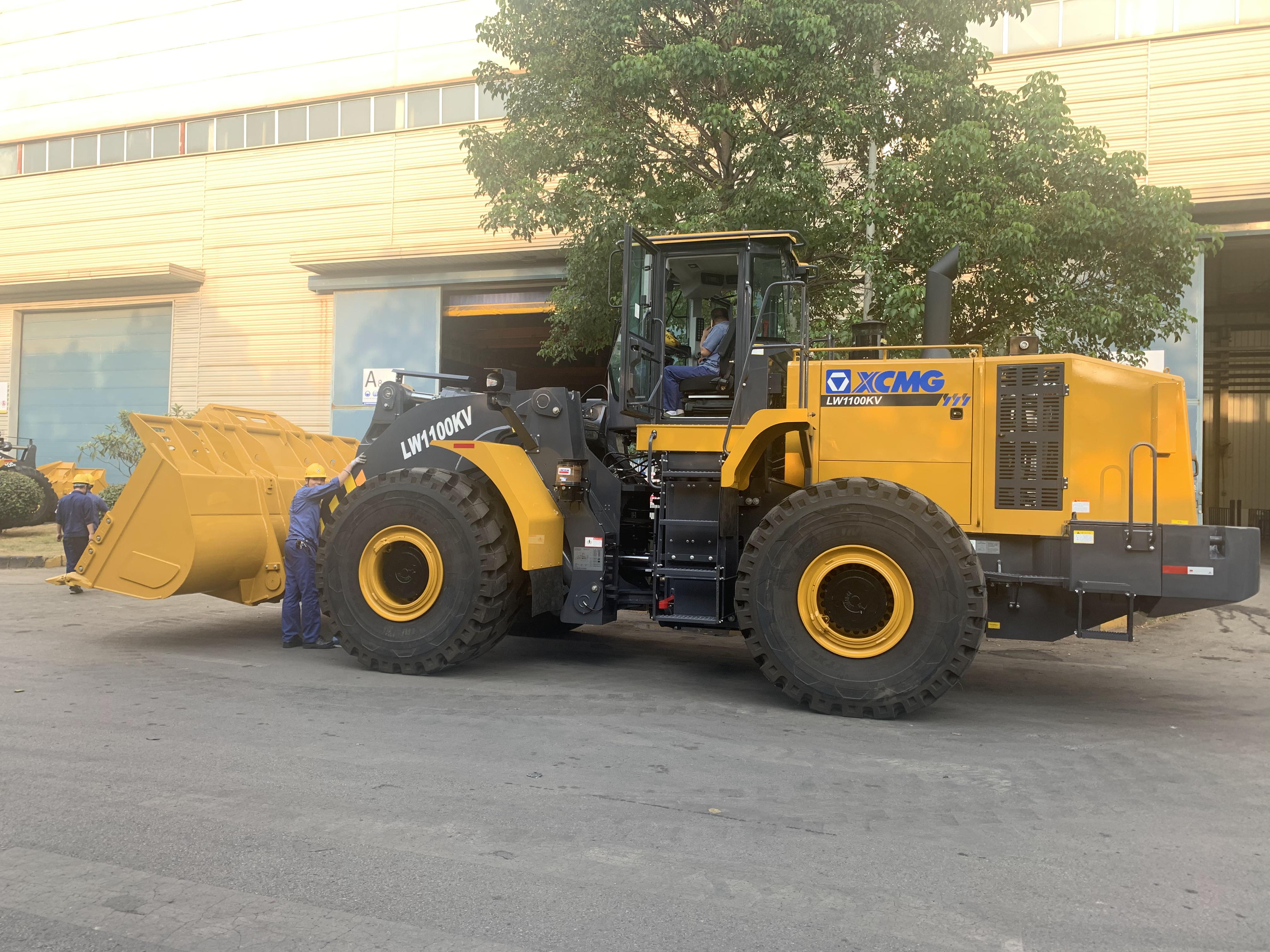 XCMG original factory 11 ton wheel loader LW1100KV price