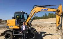 XCMG Official XE60WA 6 ton wheel excavator for sale