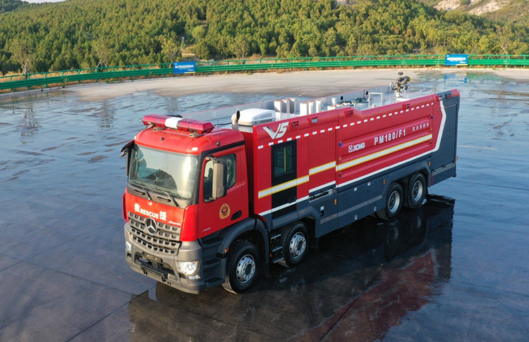 XCMG official 18 ton big foam fire truck PM180F1 with Benz chassis price