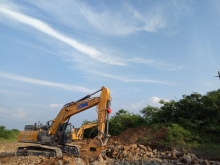 47 ton XCMG XE470D big crawler excavator machinery price