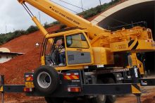 XCMG 20 ton telescopic boom cranes XCT20L5 for sale