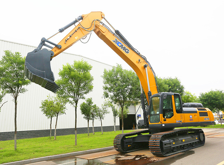 XCMG Excavating Machinery 37t Excavator China Crawler Excavator with Hydraulic Hammer XE370DK